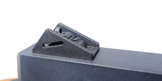 Triangular peep base